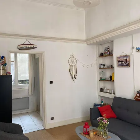 Bright And Sunny On First Floor , Quinconces Apartment *